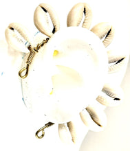 Load image into Gallery viewer, Cowry Shell Ear Cuff