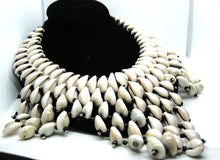 Load image into Gallery viewer, Cowry Shell Jewelry Set