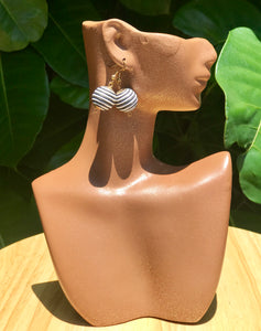 Yarnball Earrings Black/White